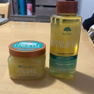 Tree Hut Pineapple Bath Set - Shea Sugar Scrub & Foaming Gel Wash